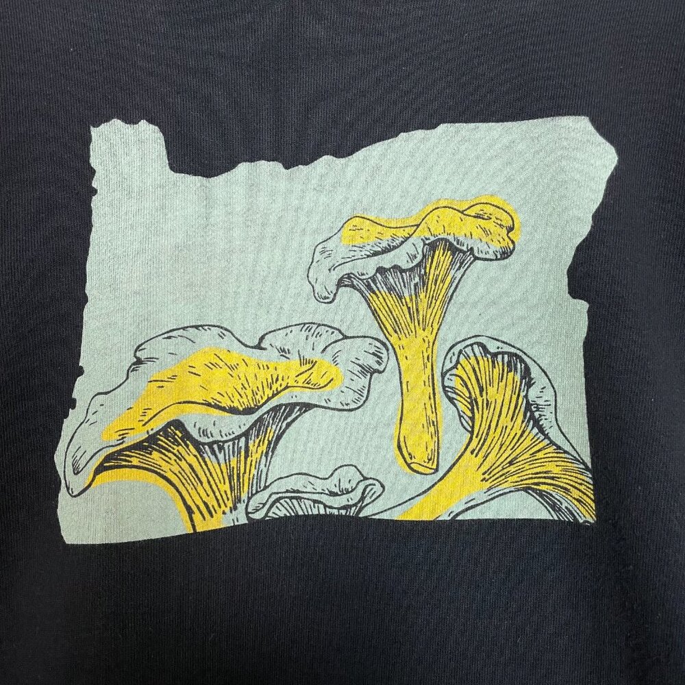 Mushroom Sweatshirt Women Etta & James Junction Black Top Small Portland Oregon - Picture 8 of 13